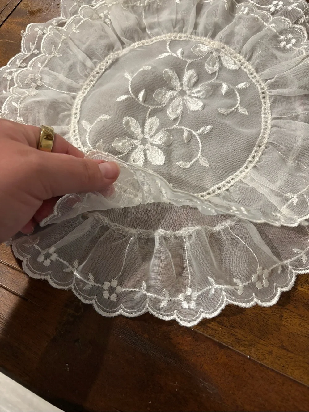 White Embroidered Lace Vintage 2-Piece Vanity / Dresser Scarf Set  - Elegant
